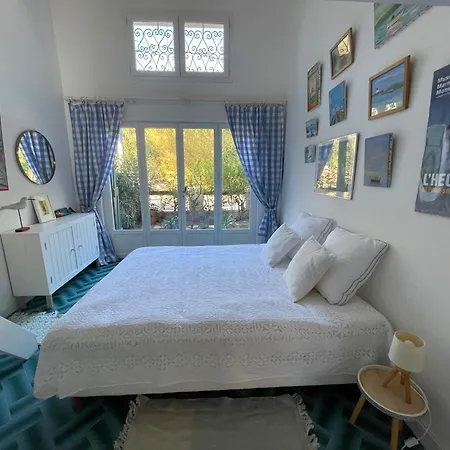 בית נופש San Ciprianu-lecci House, Seaside, 2